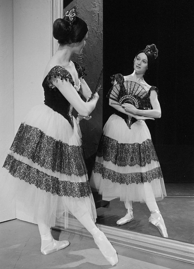 La Ventana, Anna Donovan and Patricia Crosbie (1977)