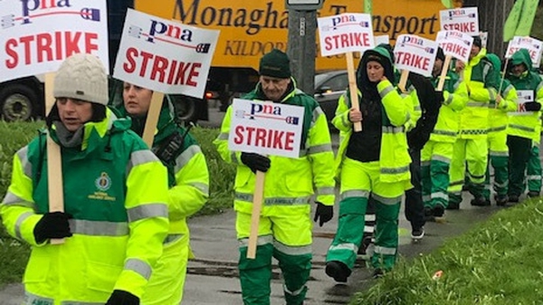 PNA members on the picket line in Cork