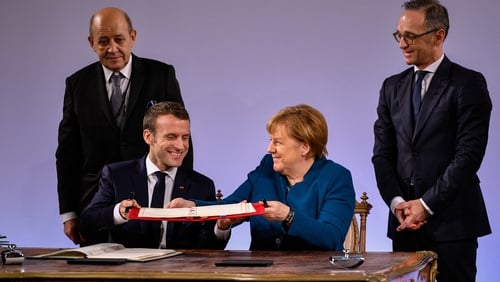 Emmanuel Macron and Angela Merkel want to strengthen Franco-German ties