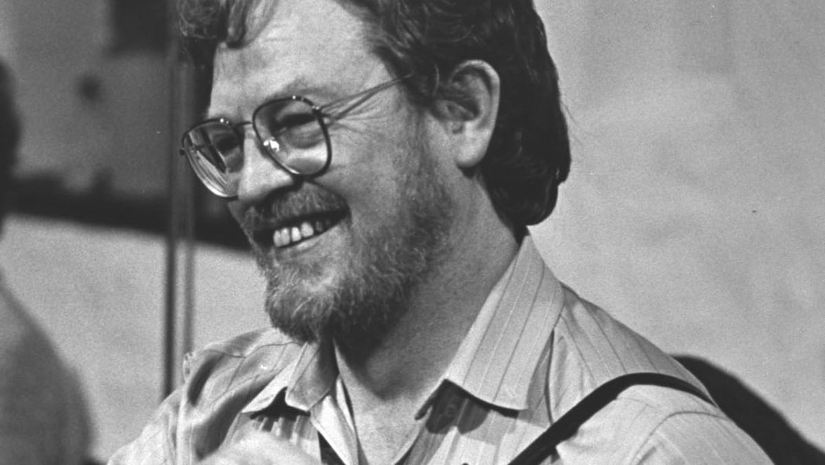 Peadar Ó Riada; ómós do Tony McMahon. Peadar Ó Riada; ómós do Tony McMahon.