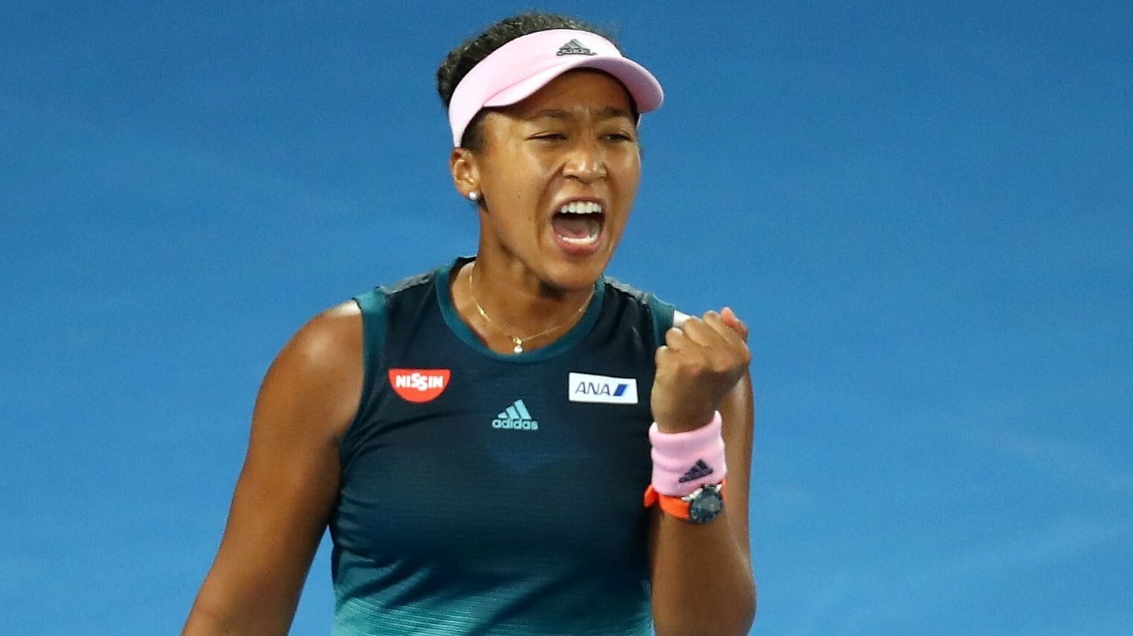 Osaka makes surprise split from coach