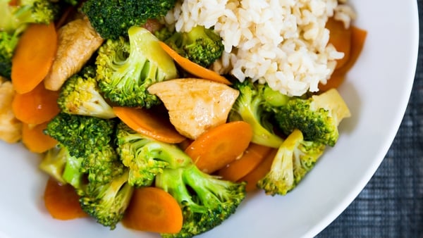 Garlic Chicken & Broccoli Stir-Fr