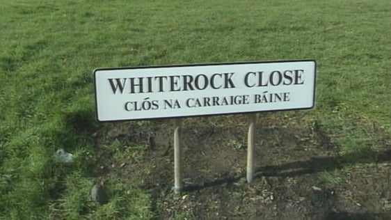 Whiterock Close/Clós na Carraige Báine, Belfast Street Sign (1999)