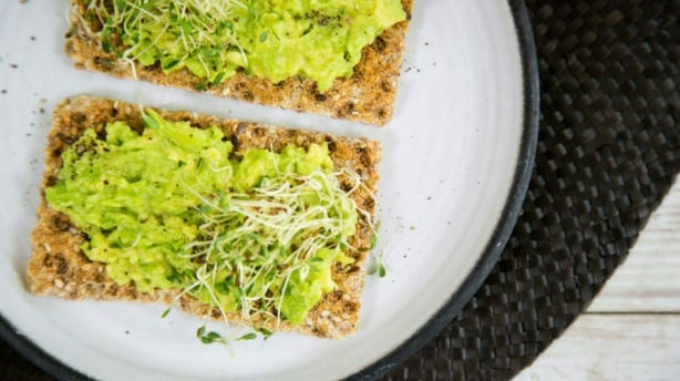 Smashed Avocado Crackers