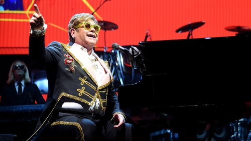 Elton John: his own story will be a top seller this autumn in bookstores