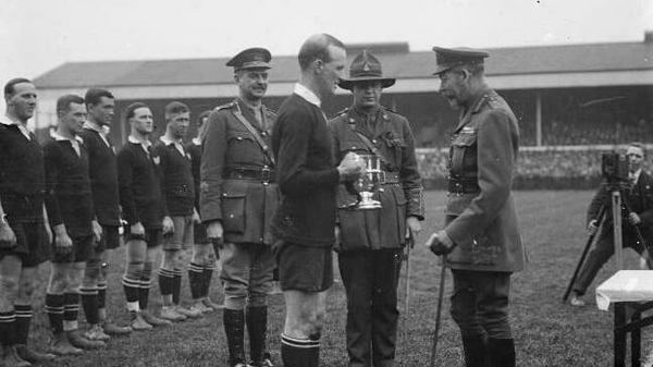 New Zealand captain James Ryan receiving the King's Cup in 1919 from King George V. Photo: Thomas Frederick Scales/Public domain