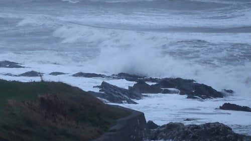 There is a risk of coastal flooding in areas where high seas are expected