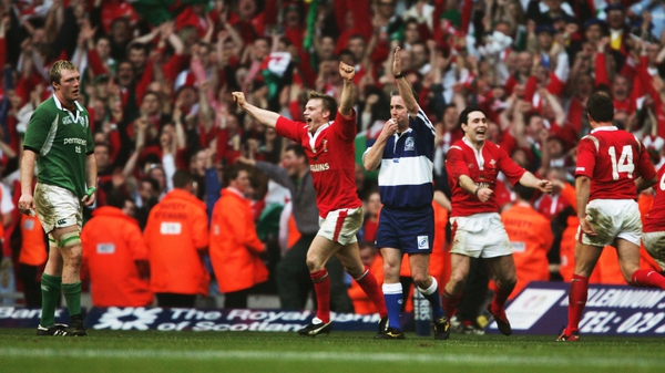 Wales beat Ireland to claim an unlikely Grand Slam in 2005