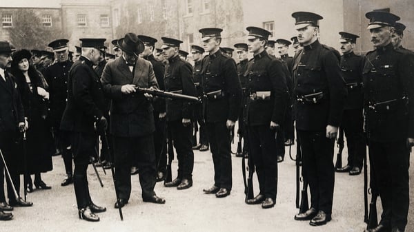 A 1920 inspection of the Royal Irish Constabulary by Sir Hamer Greenwood, Chief Secretary for Ireland Photo: Bettmann/Getty Images