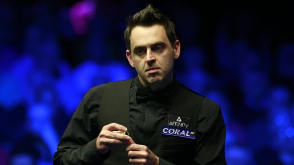 Ronnie O'Sullivan leads Neil Roberston by two frames heading into Sunday