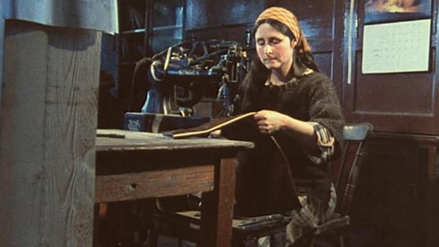 Jody Morgan sewing pipe bag (1984) Jody Morgan sewing pipe bag (1984)