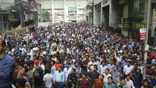 1 dead, 30 rushed to hospital as Bangladeshi high-rise building catches fire 1 dead, 30 rushed to hospital as Bangladeshi high-rise building catches fire