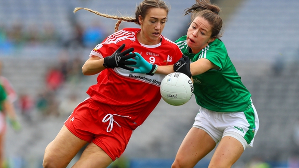 Niamh Ryan (R) in action for Limerick against Louth in the 2018 All-Ireland junior final