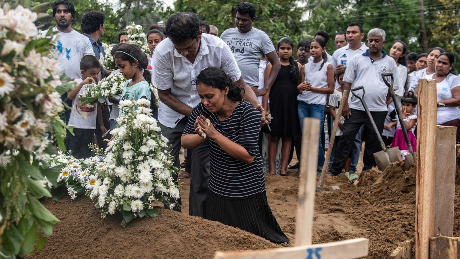 sri-lanka-revises-death-toll-from-attacks-down-to-253