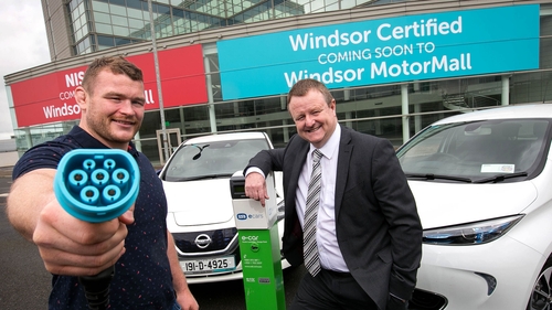 Windsor brand ambassador and Ireland rugby player Jack McGrath with Peter Nicholson, Managing Director of Windsor
