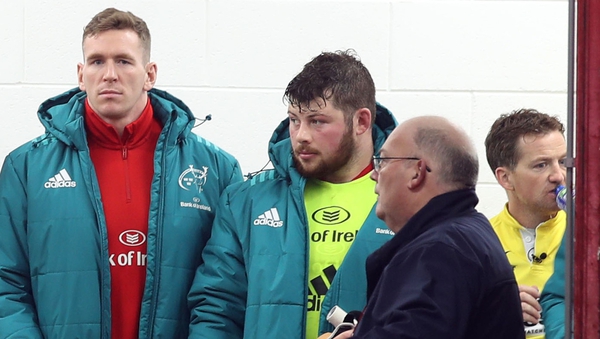Chris Farrell (L) takes his place in the tunnel after injuring himself during the warm-up before last December's game against Castres