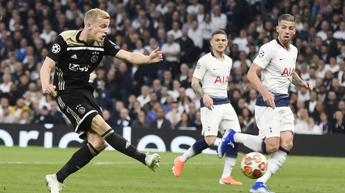 Poignant Reason Behind Van De Beek S Man United Number