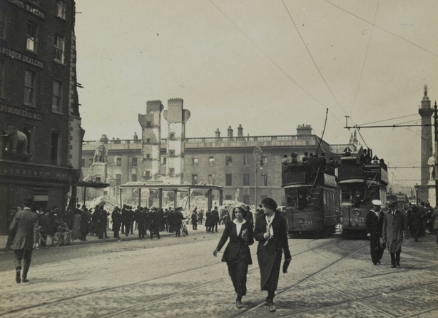 O'Connell Street in a state of destruction, to the left is Elvery's shop. Photo: Trinity College Dublin