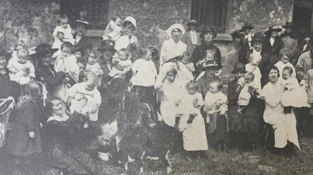 The doctors and nurses who work in St Ultan's Children Hospital. Photo: Irish Life, 30 May 1919.