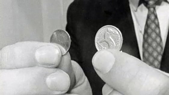 New size of decimal coin (1969)