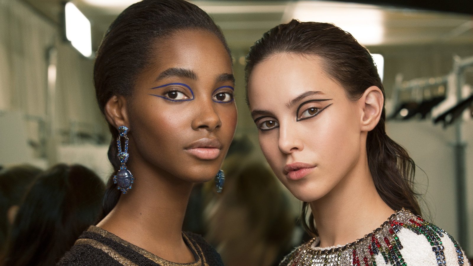 4 fresh ways to wear eyeliner, inspired by the SS19 shows