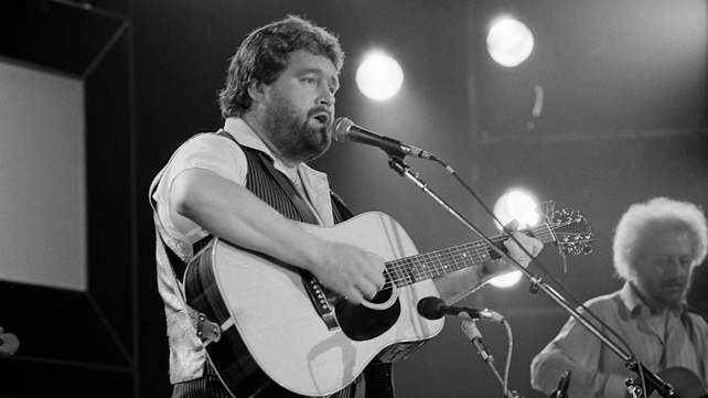 1985: Irish singer/comedian Brendan Grace on stage