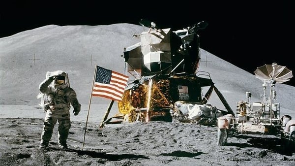 Can you get 4G on the moon? Apollo 15 commander David R. Scott on the moon in 1971. Photo: NASA