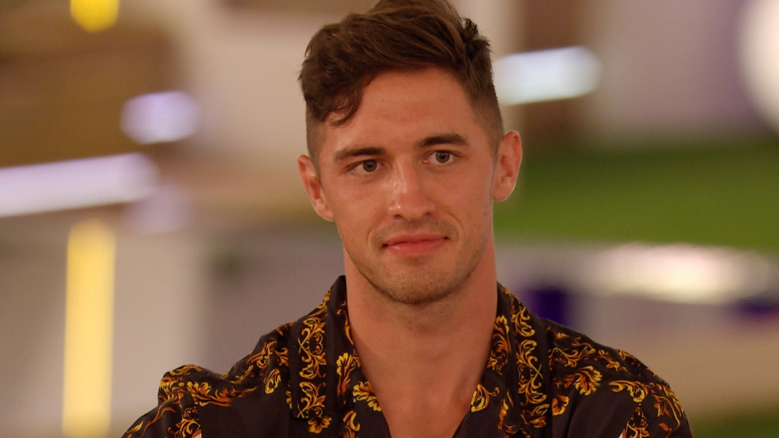 why has greg left love island