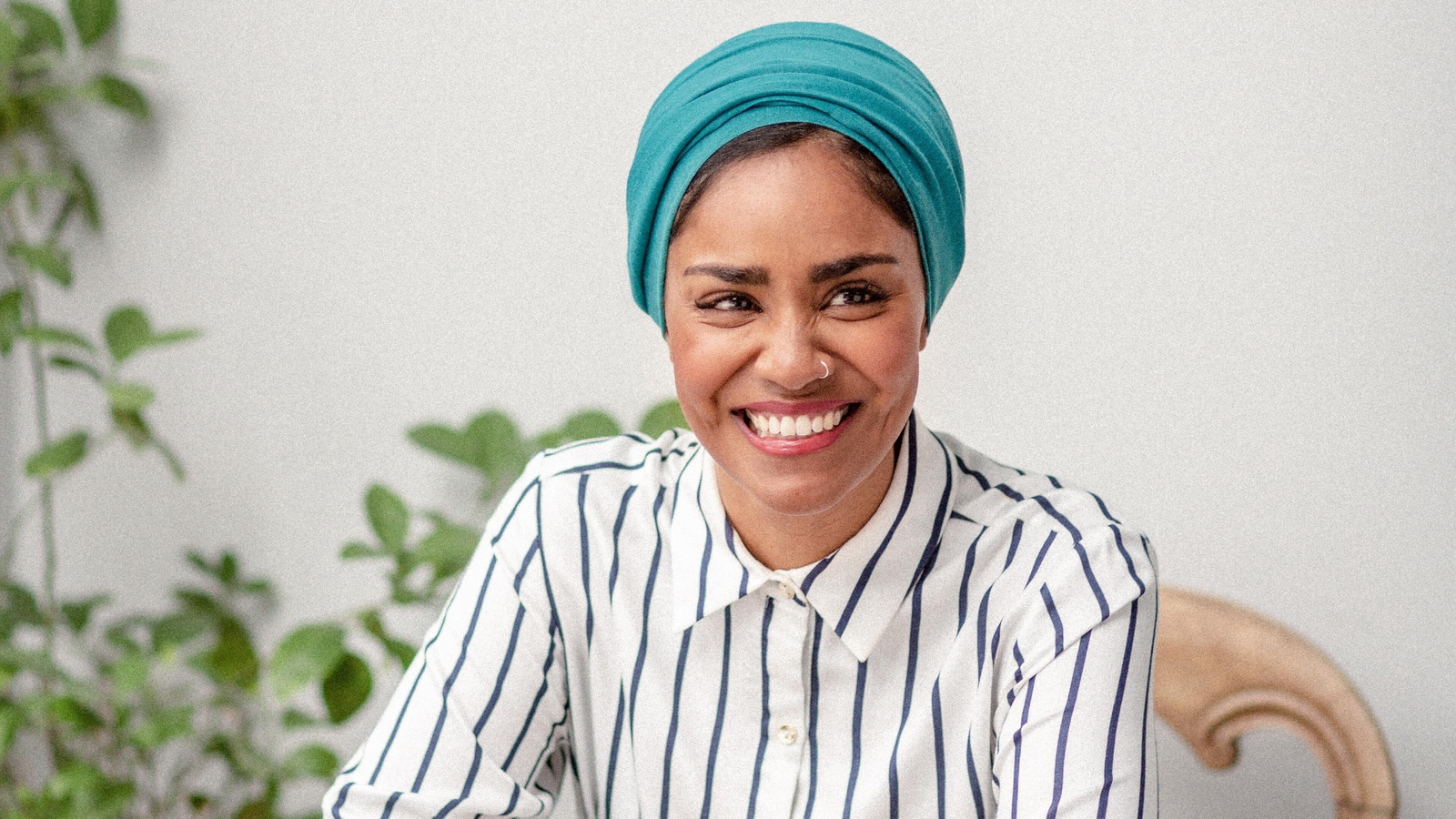 Featured image of post Banana Skin Recipes Nadiya / Nadiya hussain poses with a great fire of london inspired bake during a photocall opening a new banana peel &#039;pulled pork&#039; recipe.