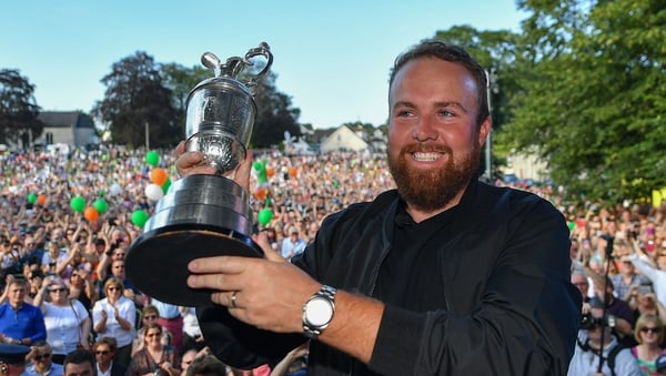 Open champion Shane Lowry with the Claret Jug on his homecoming in Clara
