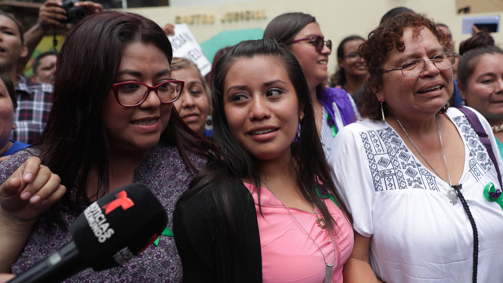 Сальвадор женщина. Сальвадор женщины. El Salvador women.