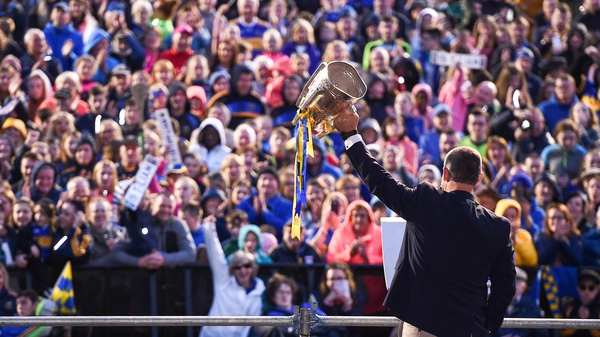 Liam Sheedy lifts Liam MacCarthy at the Tipperary homecoming at Semple Stadium