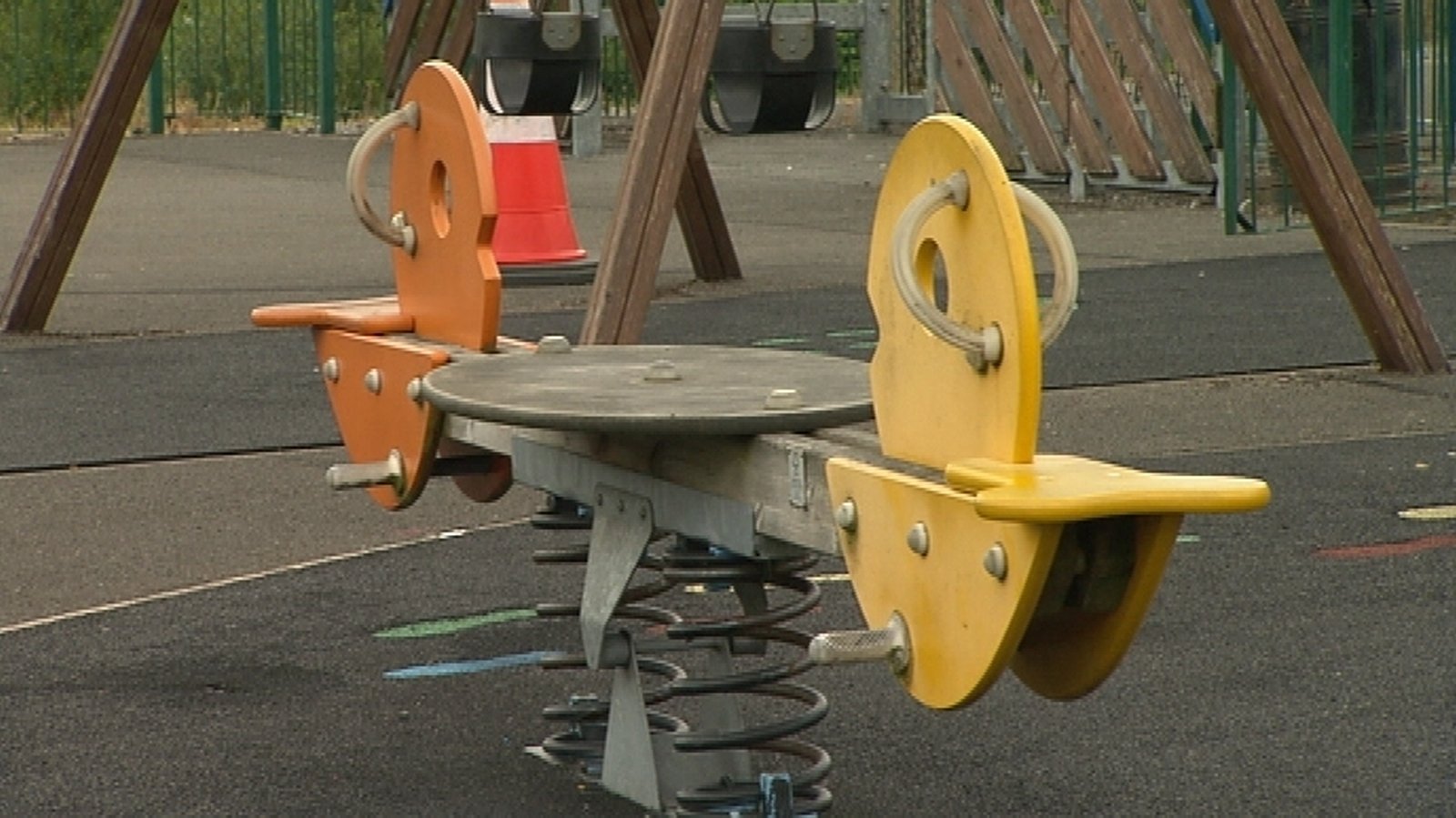 Dublin playgrounds to reopen without Covid precautions