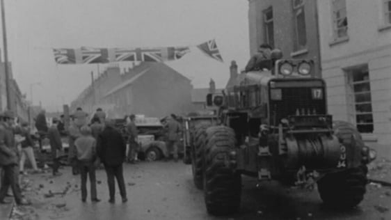 Barricade on Belfast street (1969)