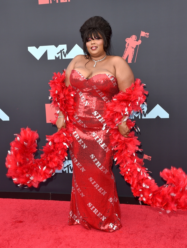 Lizzo in Moschino. Photo: Getty.