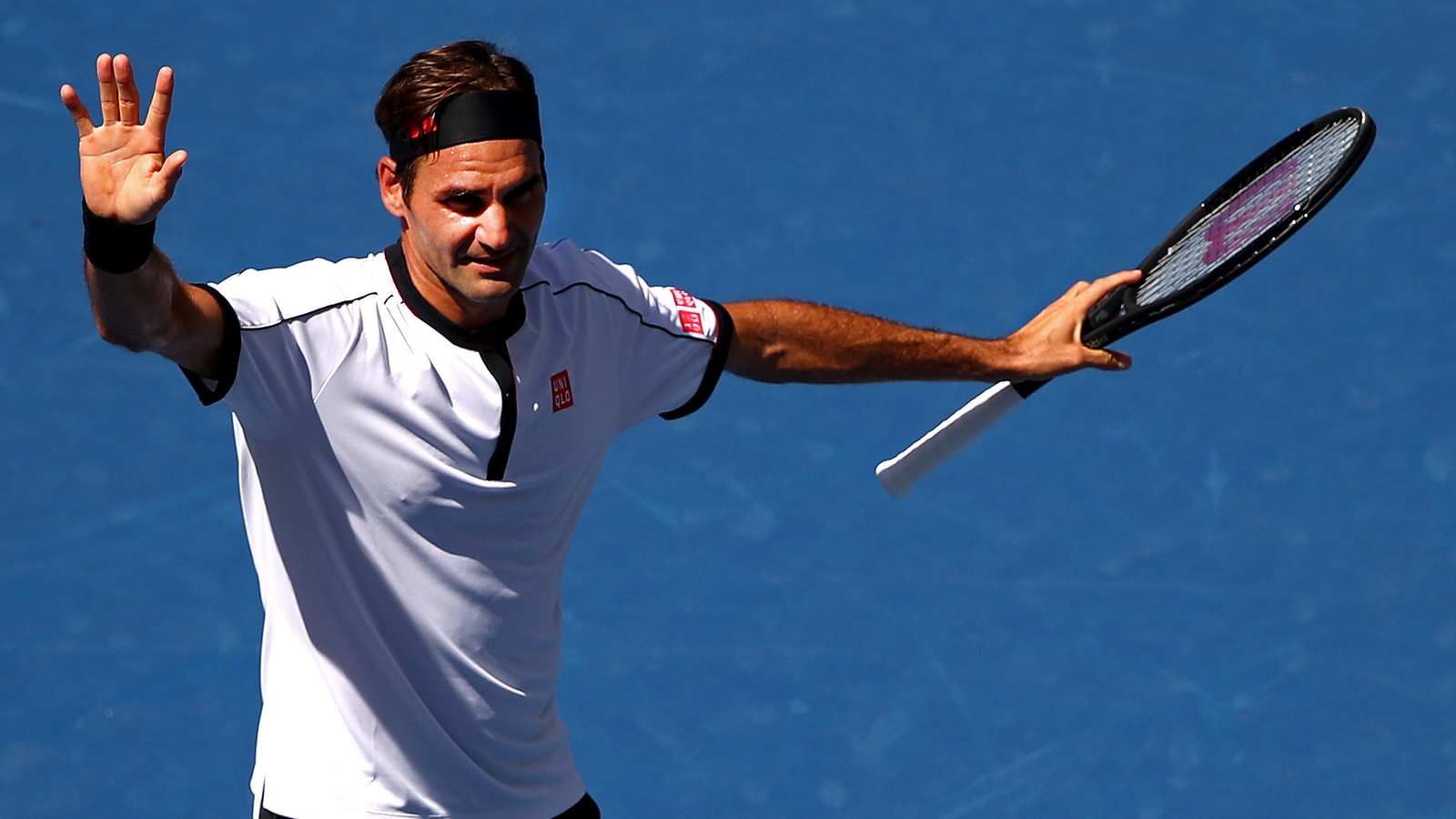 Federer first tennis player to top Forbes' Rich List