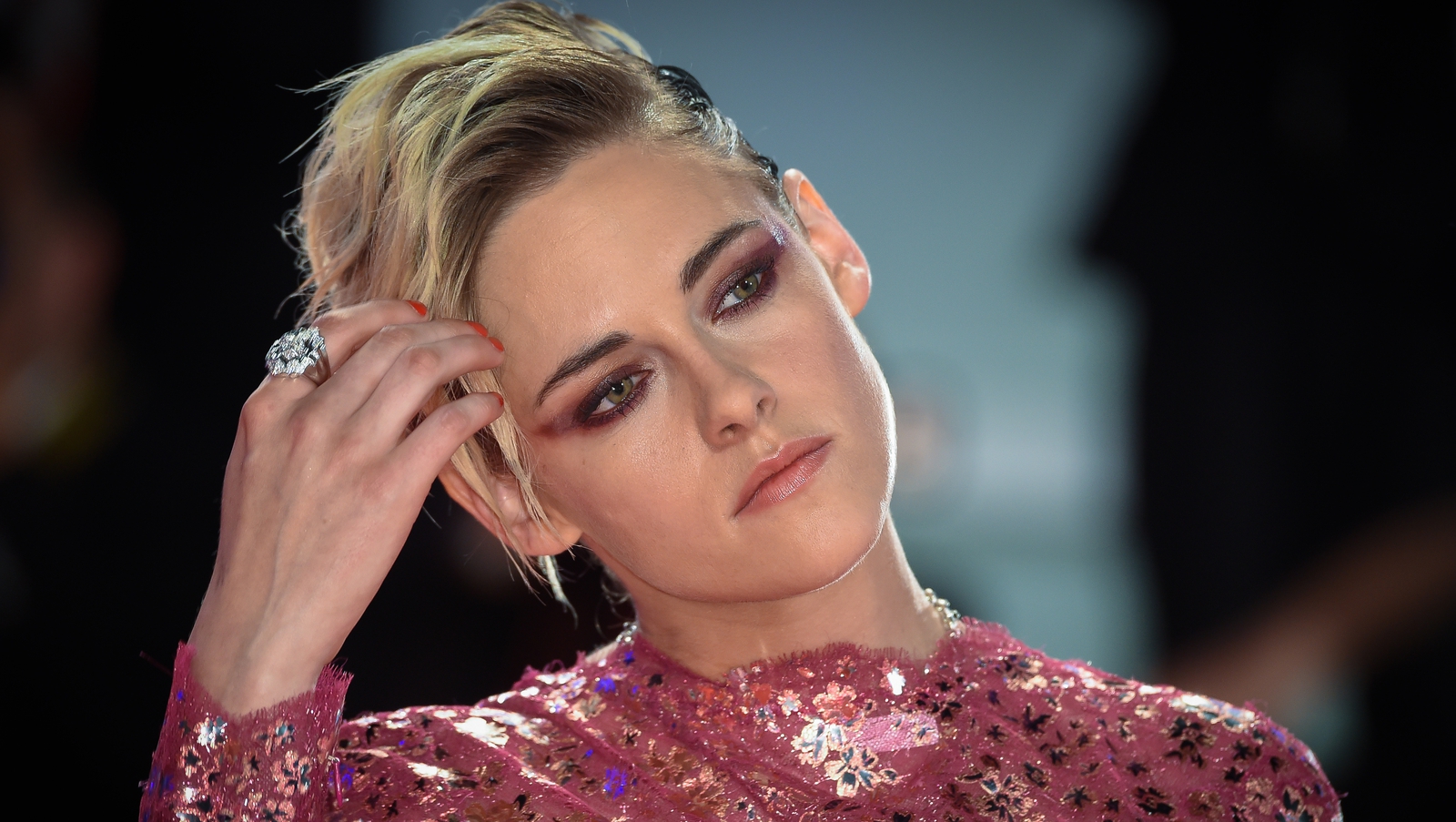 kristen-stewart-told-to-hide-sexuality-for-major-role