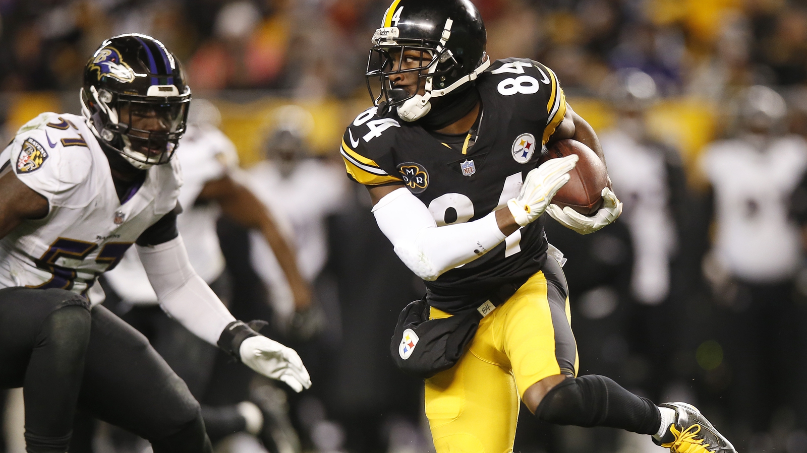 Antonio Brown agrees to deal with Patriots after Oakland Raiders