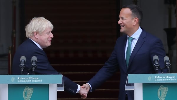 Taoiseach Leo Varadkar (R) and British prime minister Boris Johnson (L) meet in Dublin in 2019