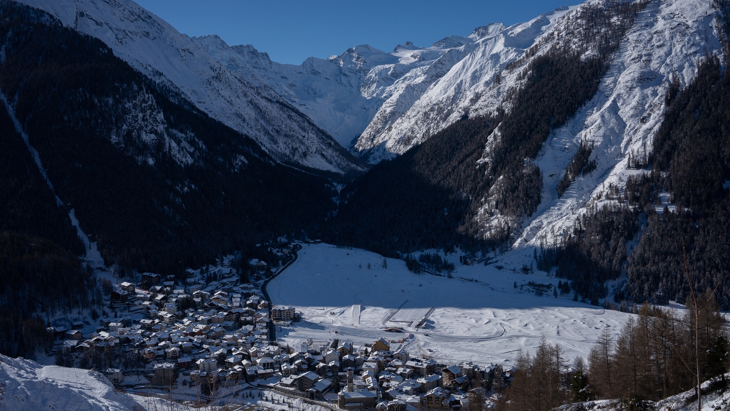 Italian Alpine glacier close to collapse