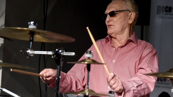 Ginger Baker performs at the Rock 'N' Roll Fantasy Camp in North Hollywood in 2015