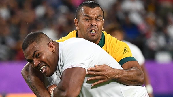 Australia's Kurtley Beale can't stop Kyle Sinckler scoring England's third try