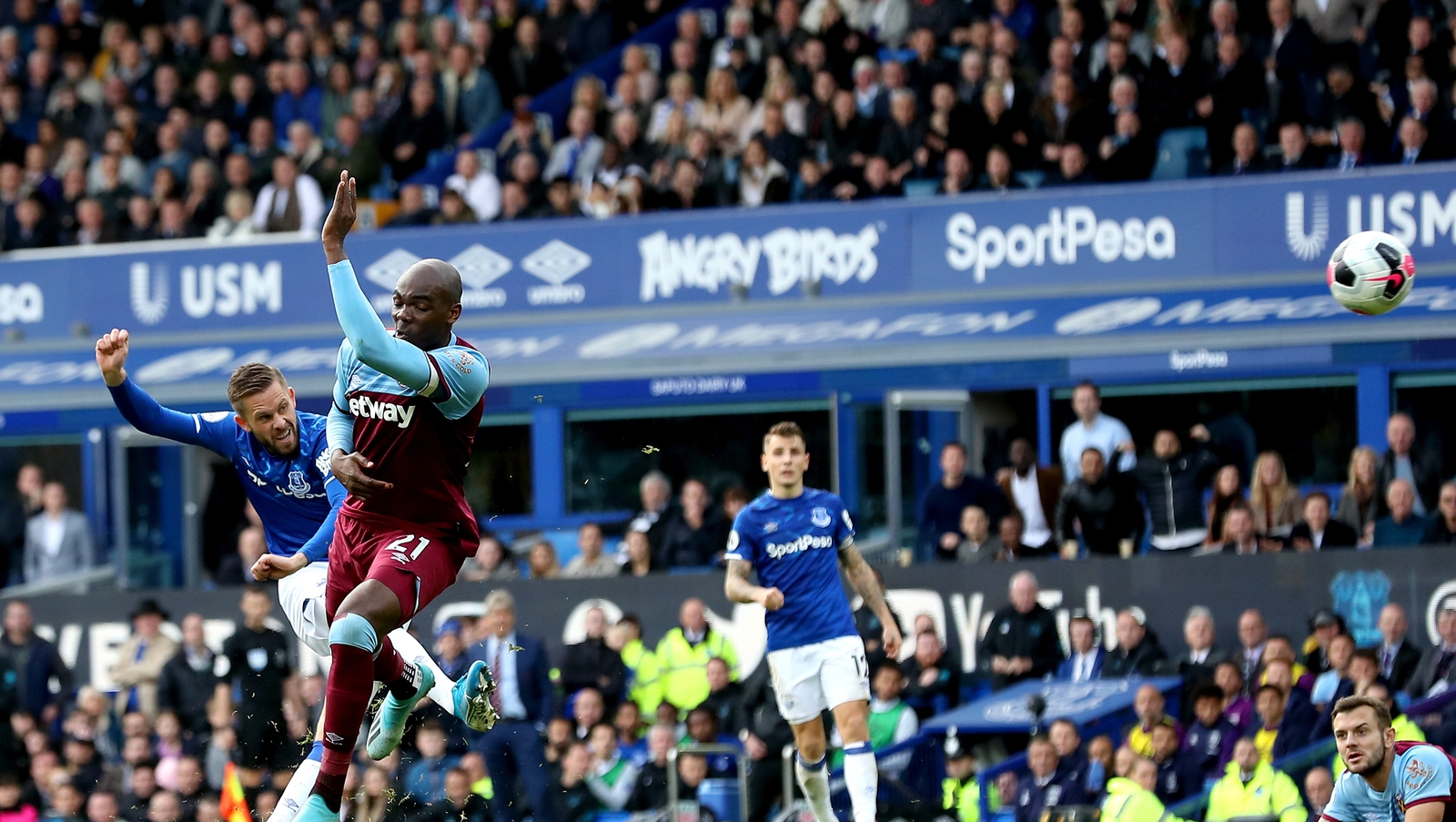 Everton end losing run with victory over West Ham