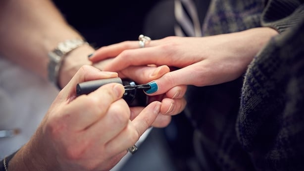 Nails 爪 だって寒さに弱い 綺麗な爪で冬を乗り切るコツ Rte News October 22 ヒロシのworld News