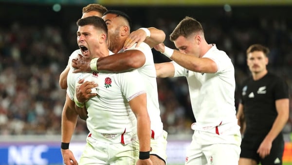 Ben Youngs celebrates Manu Tuilagi's early try against New Zealand