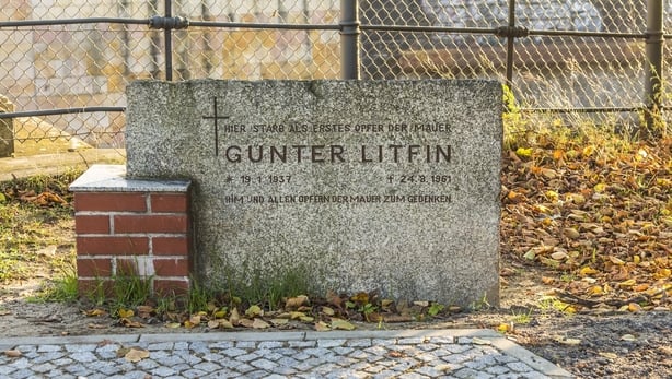 A memorial to Gunter Litfin (iStock/PA)