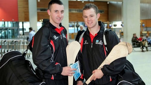 Eoin Larkin (L) and Tommy Walsh prior to departing on the 2006 All-Star Hurling tour