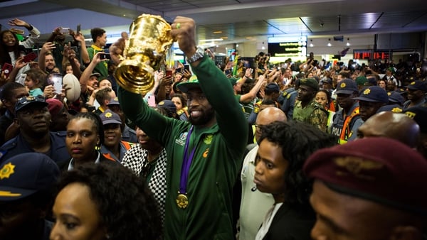 Springbok captain Siya Kolisi salutes the fans