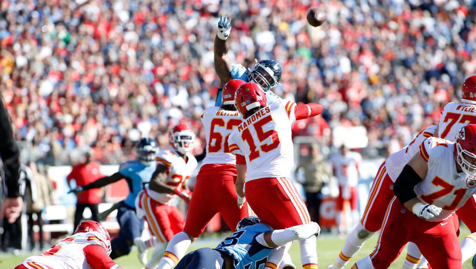 Mahomes, lack of pass game spoil Titans effort