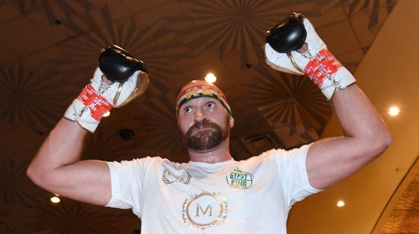 Tyson Fury will delay his move to MMA until after his boxing career